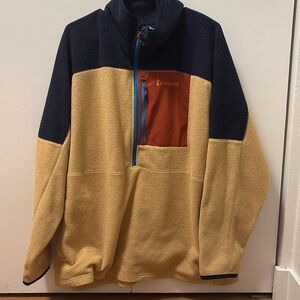 Cotopaxi pull over